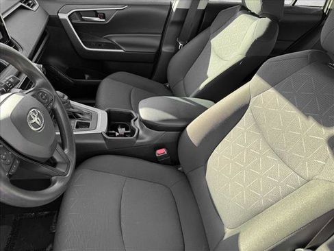 Used 2025 Toyota RAV4 XLE AWD/4WD image 10