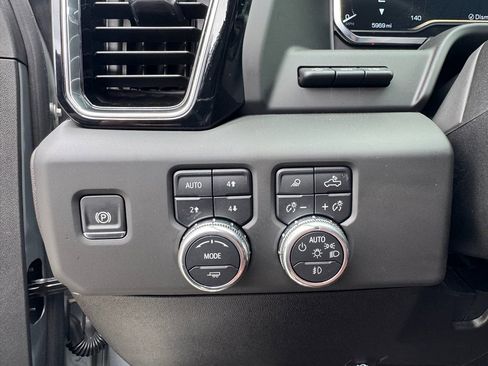 Used 2025 GMC Sierra 3500 Denali Ultimate image 26