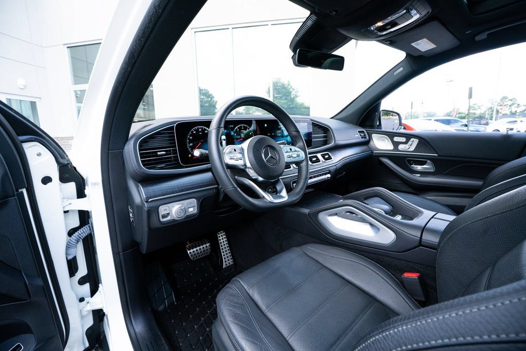 Used 2023 Mercedes-Benz GLS 450 4MATIC image 27