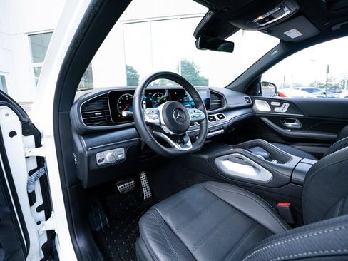 Used 2023 Mercedes-Benz GLS 450 4MATIC image 27