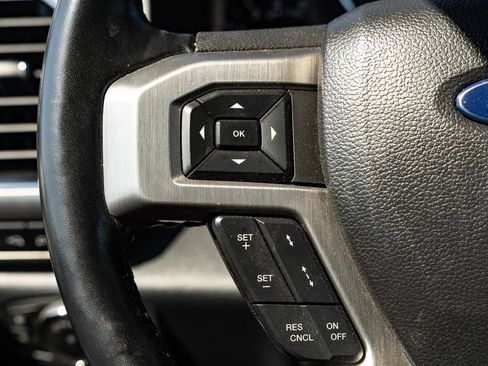 Certified 2022 Ford F450 Platinum AWD/4WD image 28