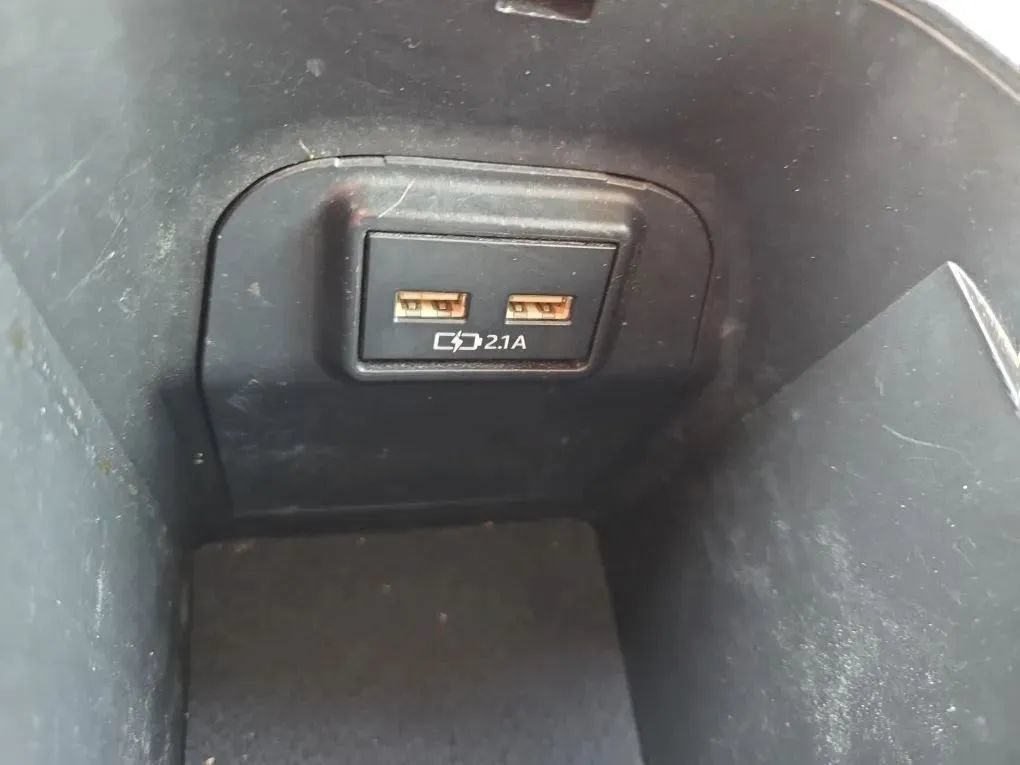 Used 2021 Toyota RAV4 XLE Premium AWD/4WD image 37
