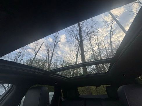 Used 2024 Cadillac XT5 Premium Luxury w/ LPO, Floor Liner Package AWD/4WD image 9