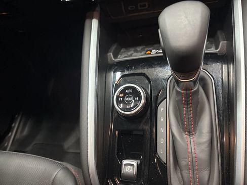 Used 2025 Chevrolet Colorado Z71 w/ Z71 Convenience Package 2 image 15