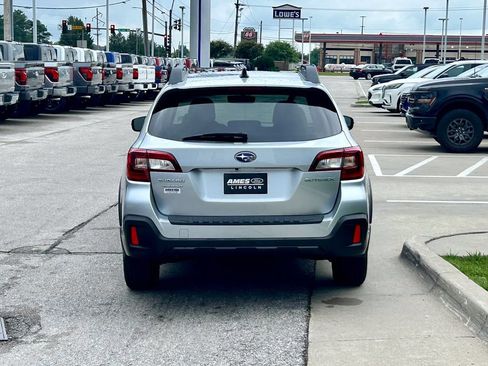 Used 2018 Subaru Outback 2.5i Premium AWD/4WD image 5