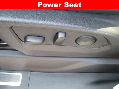Used 2024 GMC Sierra 1500 AT4 w/ Technology Package AWD/4WD image 29