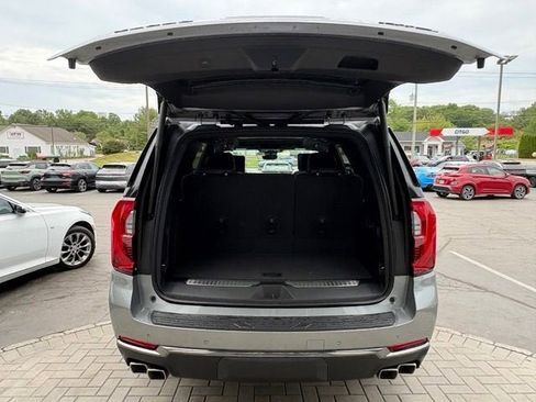 New 2026 GMC Yukon AT4 w/ AT4 Premium Plus Package AWD/4WD image 9