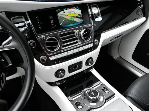 Used 2018 Rolls-Royce Ghost RWD image 27