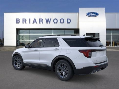 New 2026 Ford Explorer Active w/ Active Comfort Package image 4