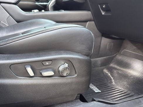 Used 2019 Cadillac XT4 Sport image 25