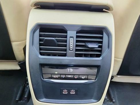 Used 2025 BMW 330i Sedan image 38