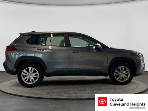 Used 2023 Toyota Corolla Cross L AWD/4WD image 4