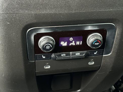 Used 2024 Chevrolet Tahoe Premier image 16