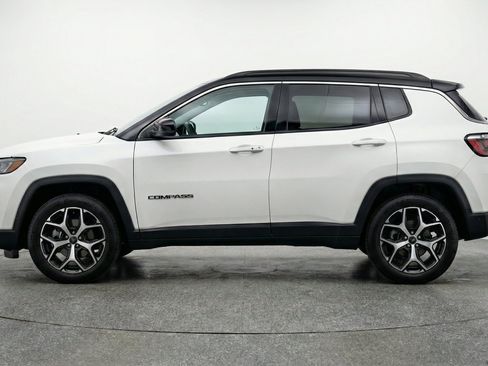 Used 2025 Jeep Compass Limited AWD/4WD image 5