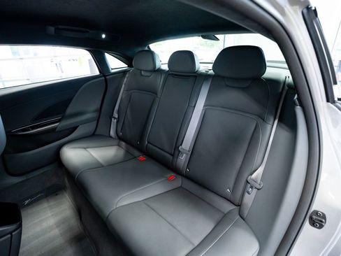 Used 2024 Lucid Air Pure RWD image 44