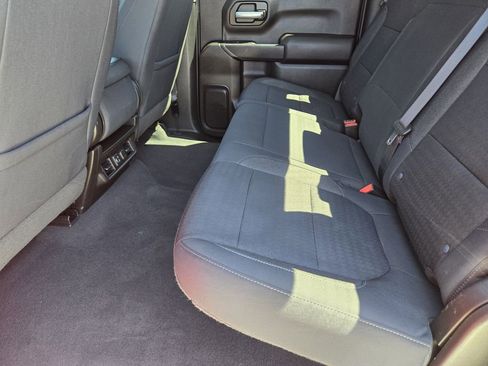 Used 2021 Chevrolet Silverado 1500 LT image 27