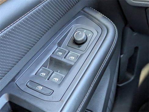 Used 2024 Volkswagen Atlas SE image 26