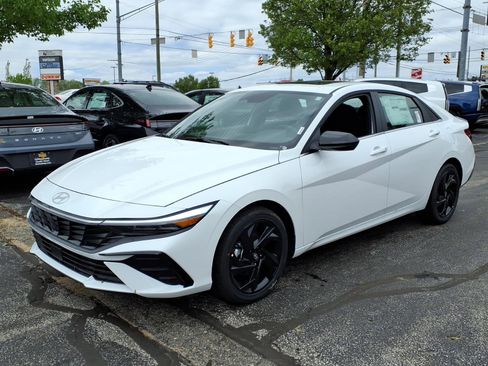 New 2026 Hyundai Elantra SEL Sport Premium FWD image 3