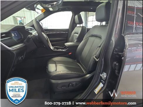 New 2026 Jeep Grand Cherokee L Limited AWD/4WD image 11