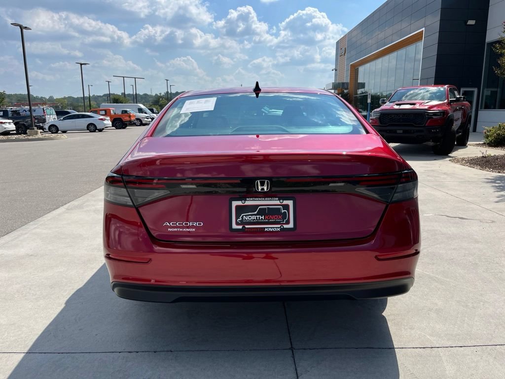 Used 2025 Honda Accord SE image 19