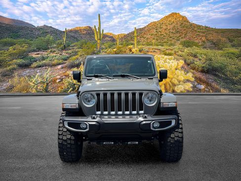 Used 2021 Jeep Wrangler Unlimited Sahara AWD/4WD image 5