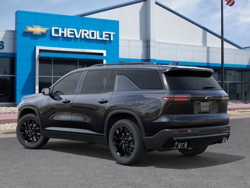 New 2026 Chevrolet Traverse LT w/ Midnight/Sport Edition FWD image 3