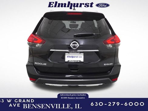 Used 2017 Nissan Rogue SV image 4