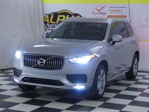 Used 2023 Volvo XC90 B5 Core AWD/4WD image 4