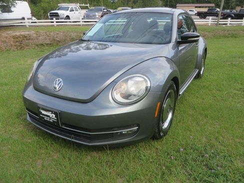 Used 2012 Volkswagen Beetle Turbo FWD image 2