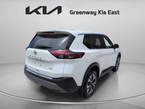Used 2023 Nissan Rogue SV FWD image 6