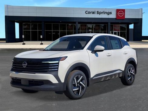 New 2025 Nissan Kicks SV image 1