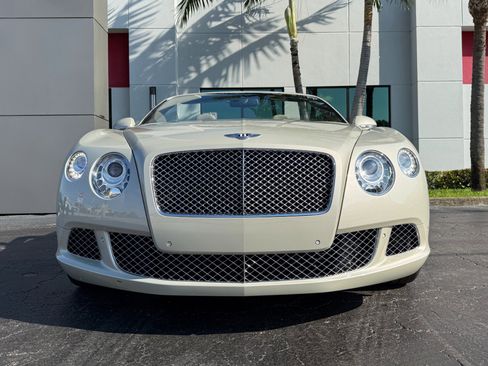 Used 2015 Bentley Continental GT image 9