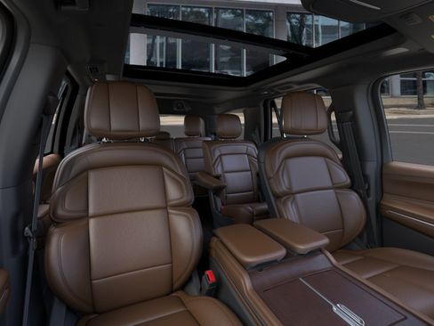 New 2026 Lincoln Navigator Reserve AWD/4WD image 10