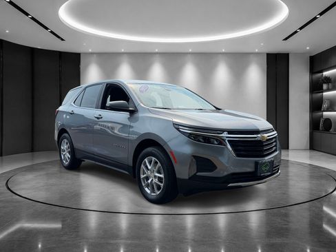 Used 2023 Chevrolet Equinox LT AWD/4WD image 2