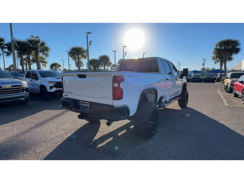 Used 2024 Chevrolet Silverado 2500 Custom image 7