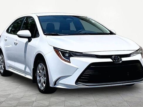 Certified 2026 Toyota Corolla LE FWD image 3