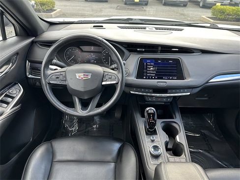 Used 2022 Cadillac XT4 Luxury w/ Cold Weather Package image 13