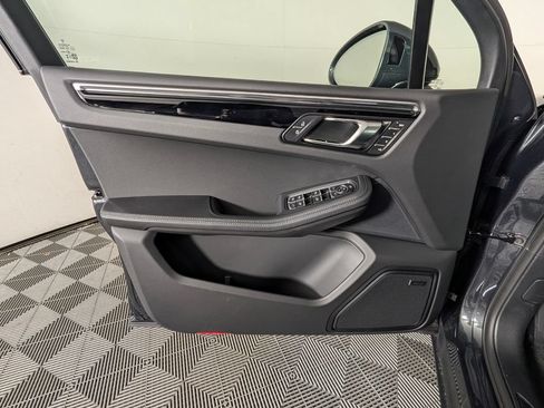 New 2026 Porsche Macan AWD/4WD image 25