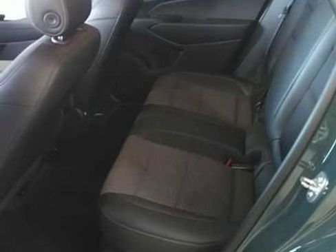 Used 2025 Chevrolet Trax LT FWD image 3