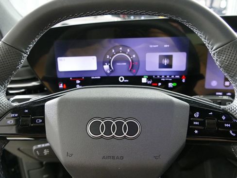 Used 2025 Audi Q5 2.0T Premium Plus w/ Premium Plus Package AWD/4WD image 15