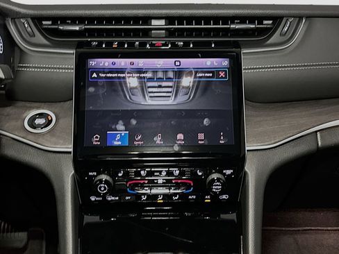 New 2025 Jeep Grand Cherokee L Limited w/ Luxury Tech Group II AWD/4WD image 8