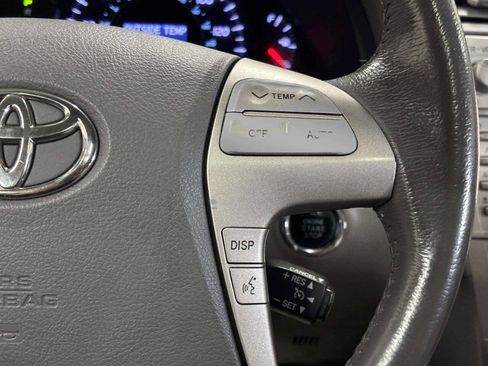Used 2011 Toyota Camry XLE w/ SE/XLE Extra-Value Pkg FWD image 30