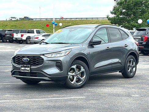 Used 2025 Ford Escape ST-Line AWD/4WD image 2