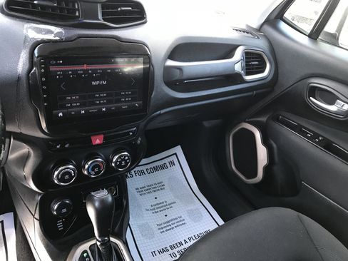 Used 2016 Jeep Renegade Latitude w/ Cold Weather Group AWD/4WD image 14