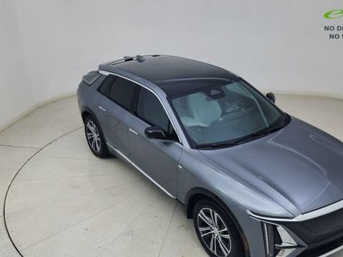 Used 2023 Cadillac Lyriq 2WD image 77