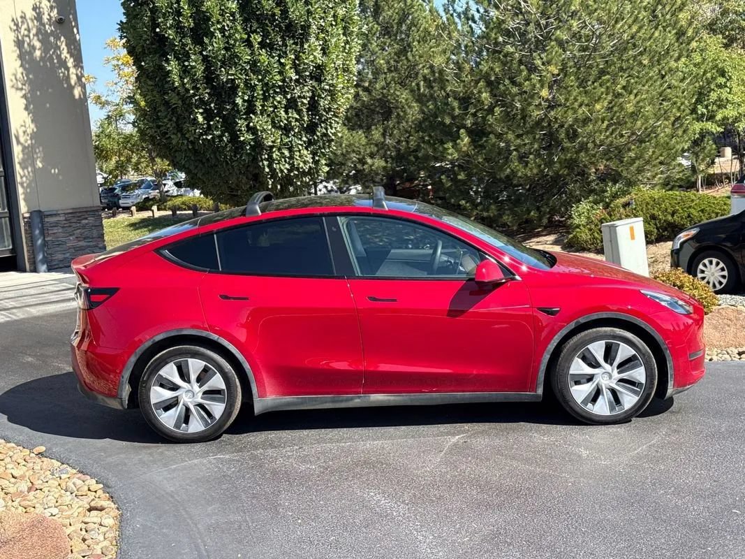 Used 2020 Tesla Model Y Long Range AWD/4WD image 29