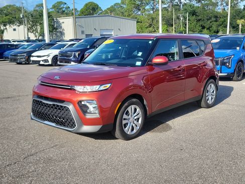 Certified 2021 Kia Soul LX FWD image 3