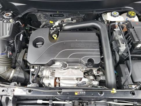 Used 2023 Chevrolet Equinox RS w/ RS Leather Package image 35