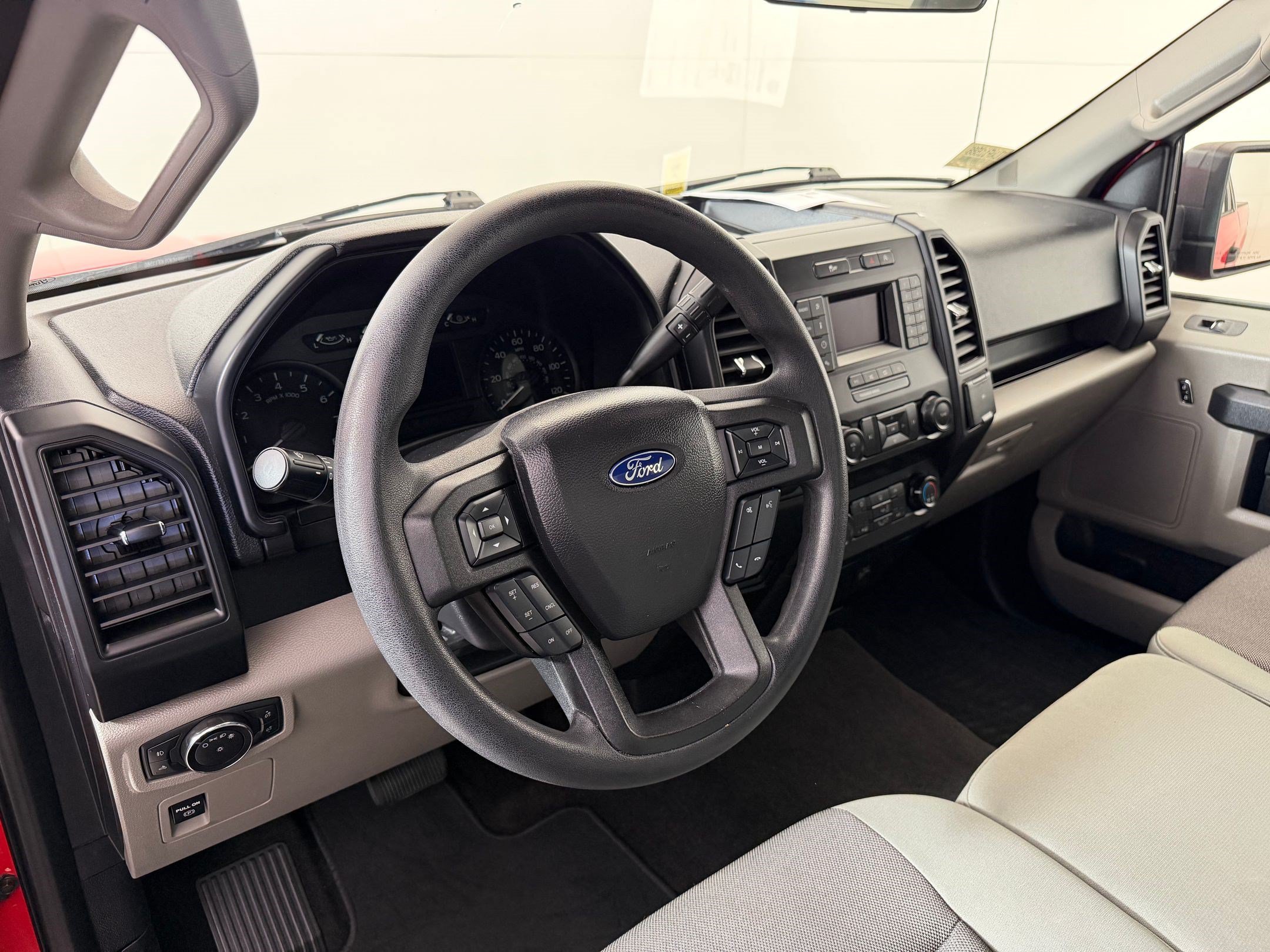 Used 2020 Ford F150 XL w/ Equipment Group 101A Mid RWD image 4