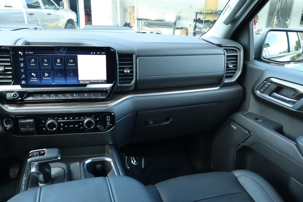 Used 2024 Chevrolet Silverado 1500 LT Trail Boss w/ Convenience Package II AWD/4WD image 30